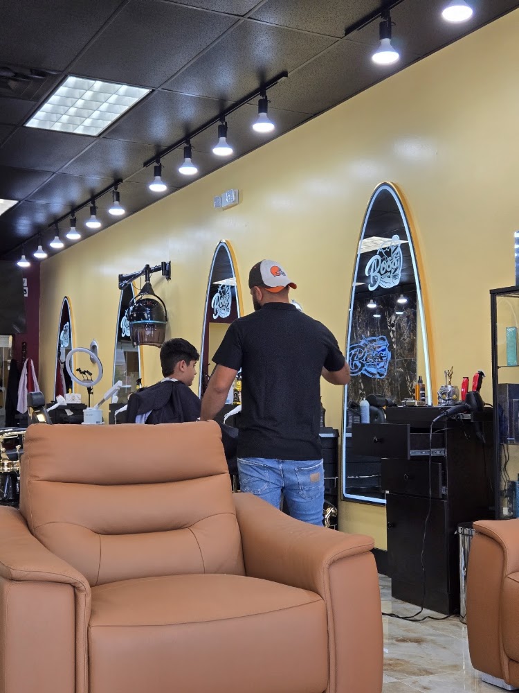 The Boss Haircut - Barber Shop حلاق عربي هيوستن view 5