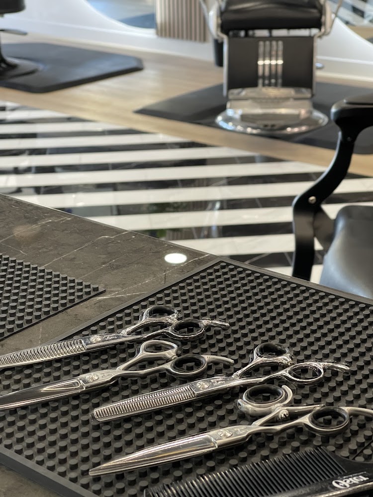 The Dandy Mens Grooming view 3
