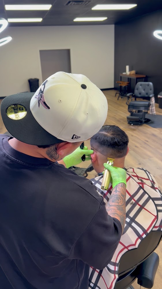 The Essential Barber Club primary photo