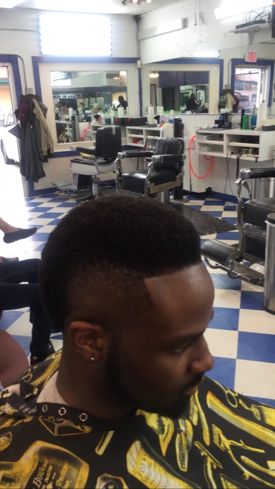 The Gentleman's Quarters barbershop view 2