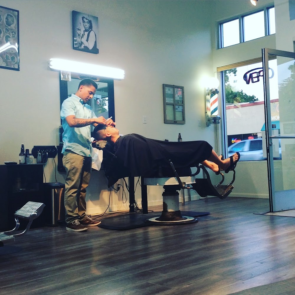 The Gentlemen’s Parlor view 4