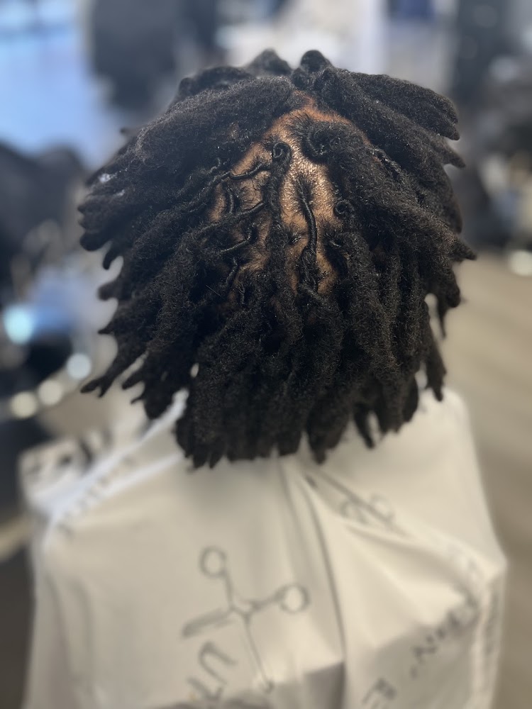 The Kuttin’ Edge Salon and Barbershop view 3