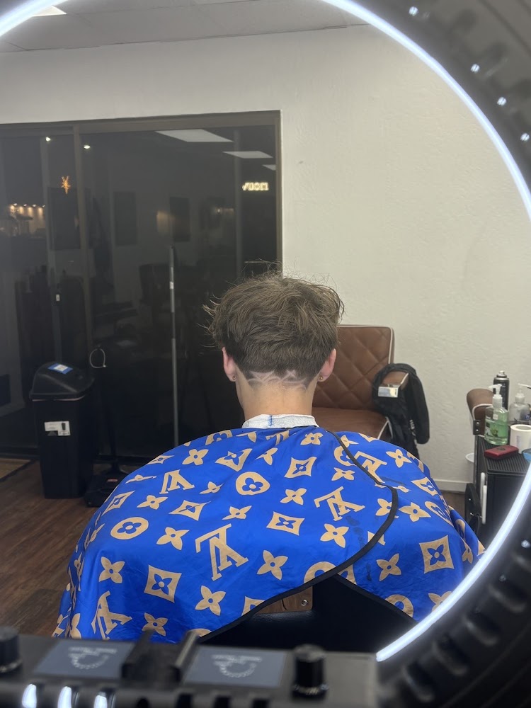 The Lion’s Den Barbershop 2 view 3