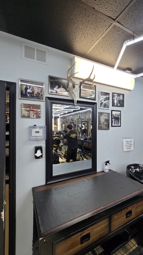 The Men Barber Shop-Salon view 2