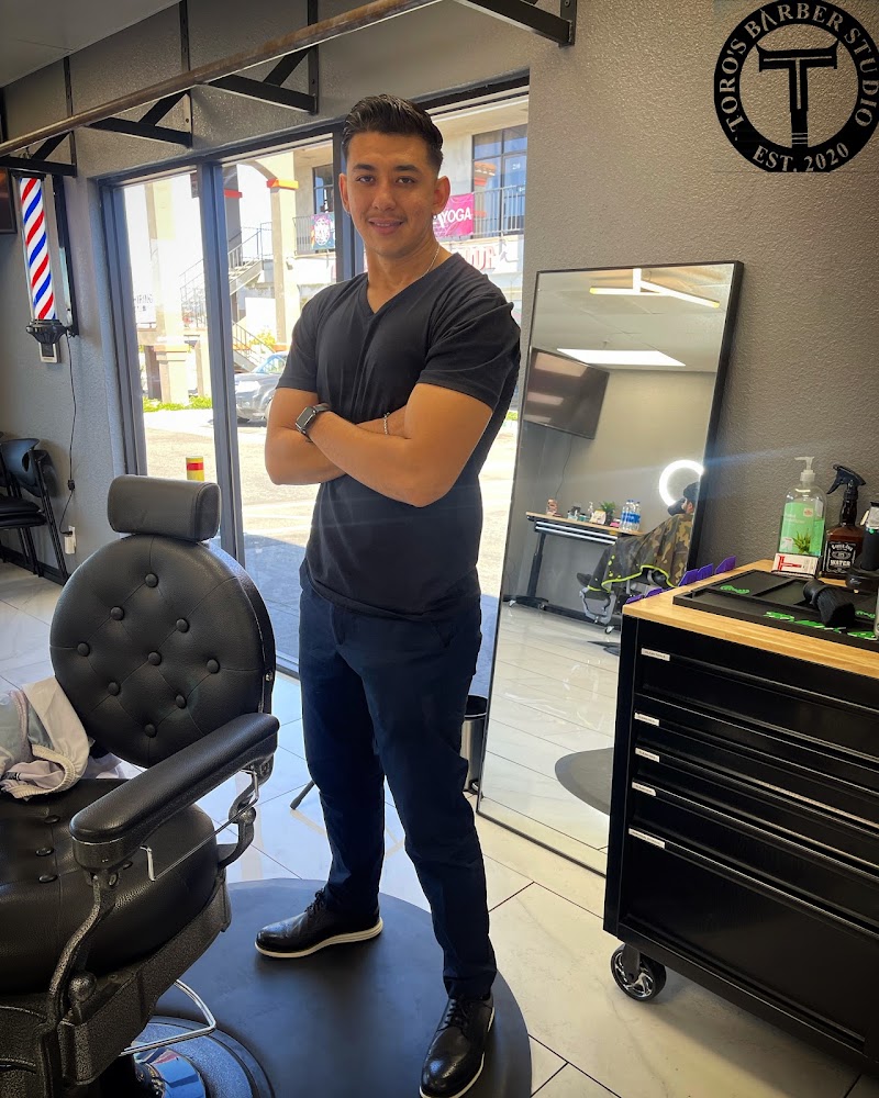 TOROS BARBER STUDIO view 3