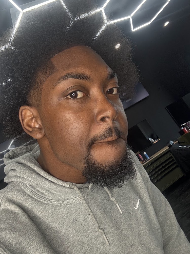 Trim District Premium Barbershop view 4