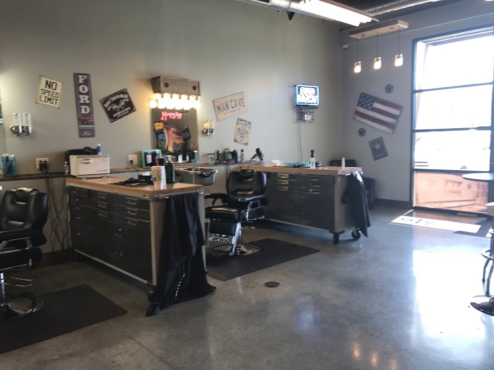 Tune Up: The Manly Salon view 3