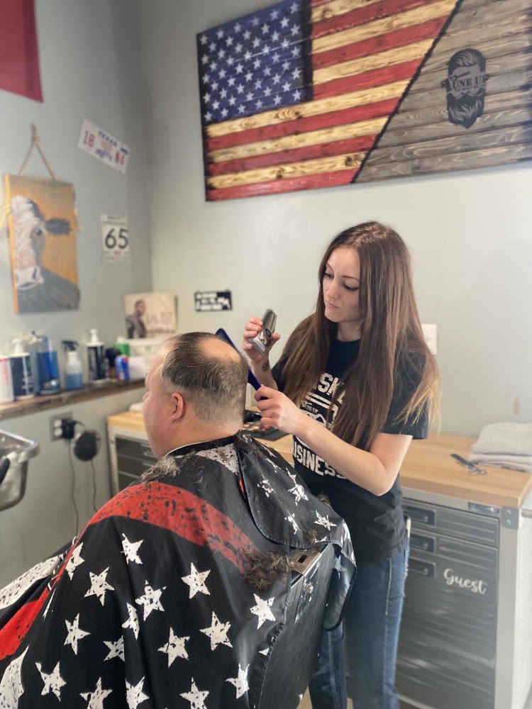 Tune Up "The Manly Salon" - 2644 Wolflin Ave view 5