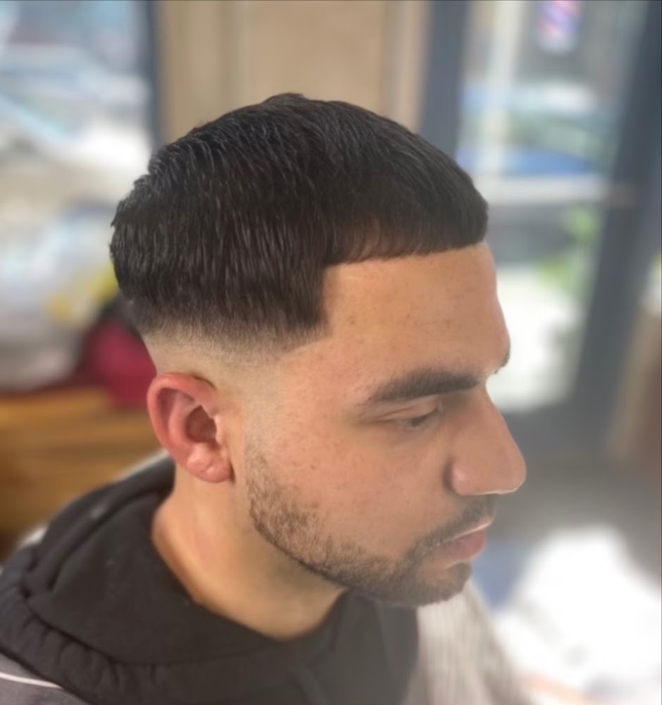 U'NEXT BARBER SHOP view 4
