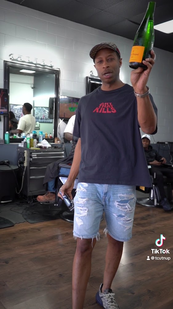 Unlimited Cutz Barber Shop view 2