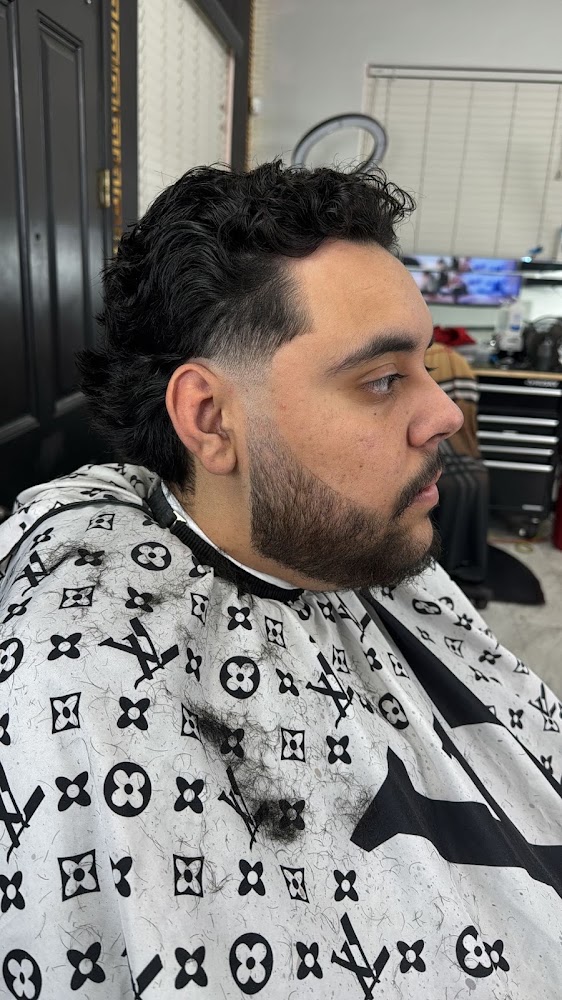 Uppercuts Barbershop view 2