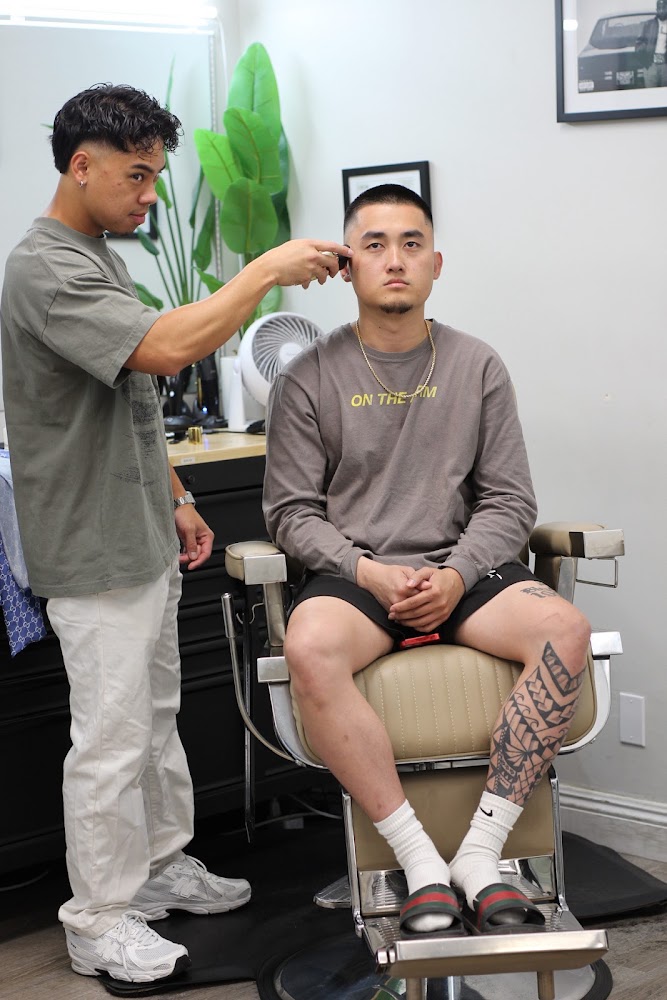 Uptown Grooming Lounge view 5
