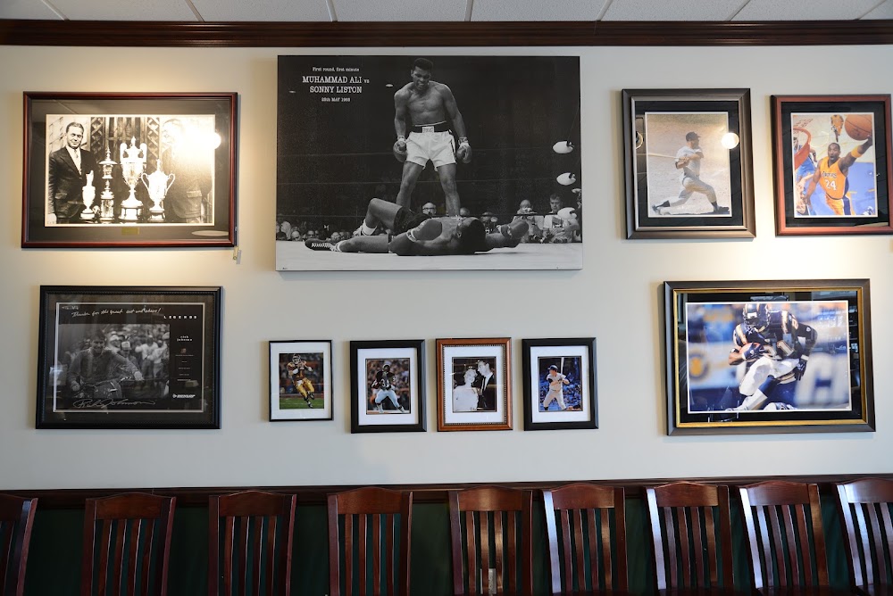 V's Barbershop - Foothill Ranch view 4