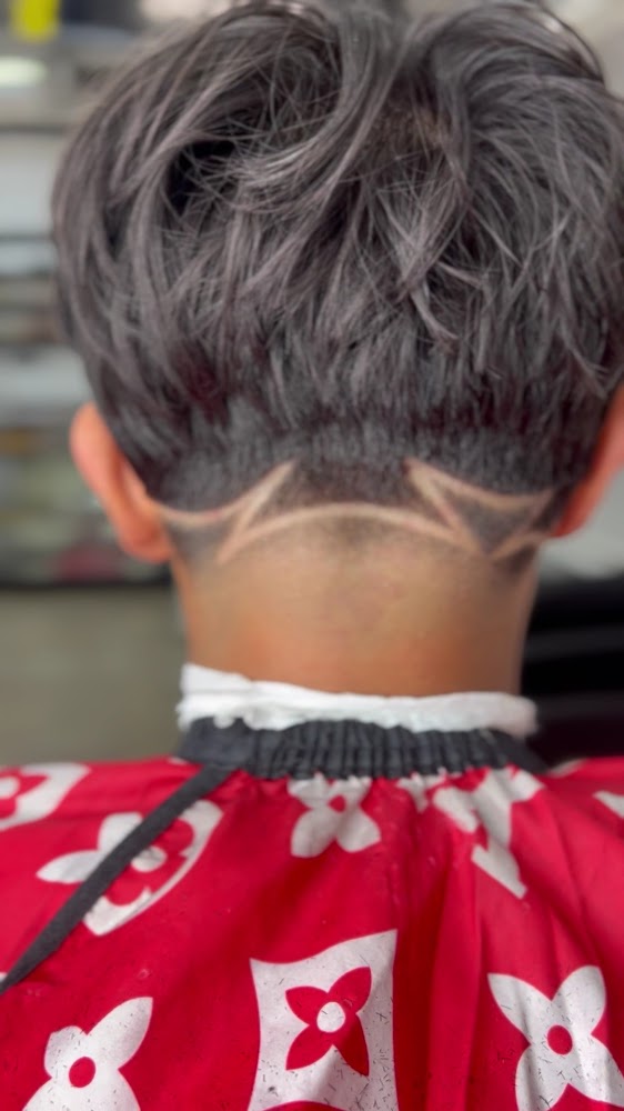 Victor Guerrero barbershop view 4