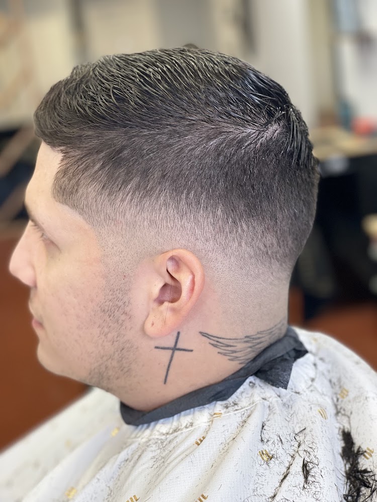 Viejos Tiempos Barbershop view 3
