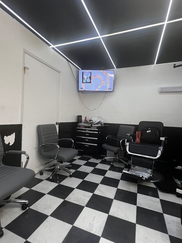 VIP Barber Lounge view 4