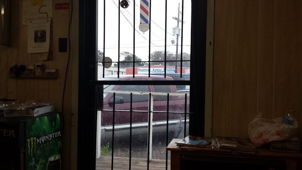 Willie's Barber Shop view 4