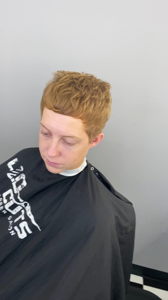 Xhuli Barber view 4
