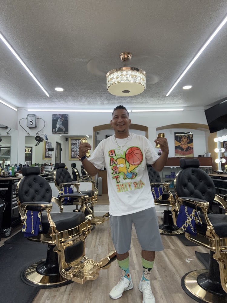 YHOAN BARBERSHOP view 5