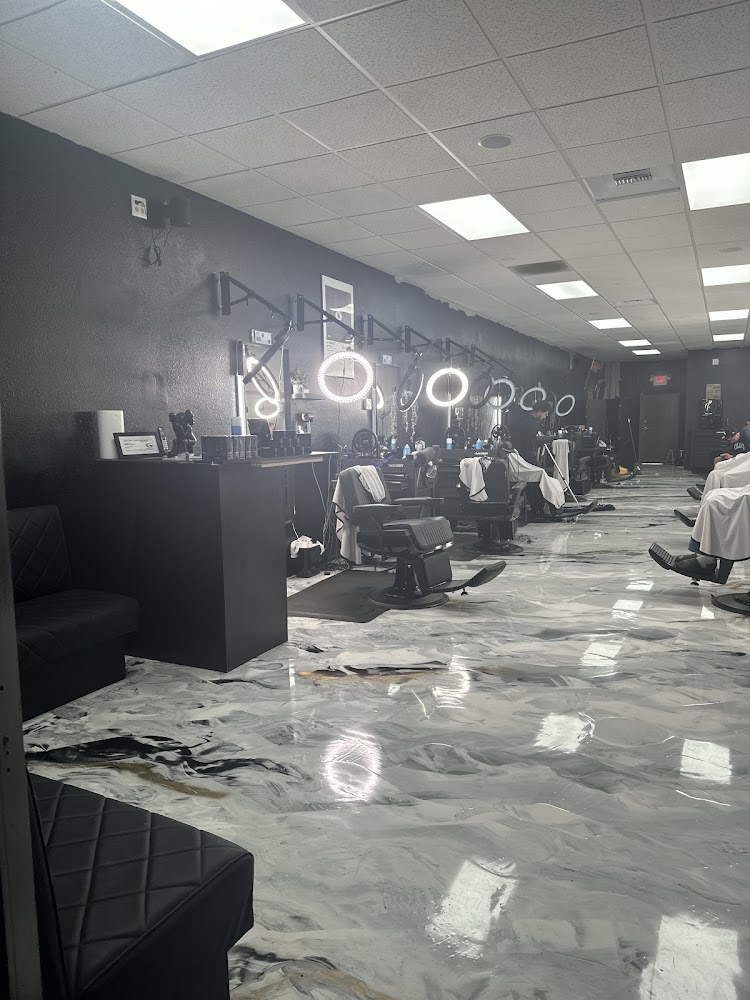 Zetinas Barbershop view 3