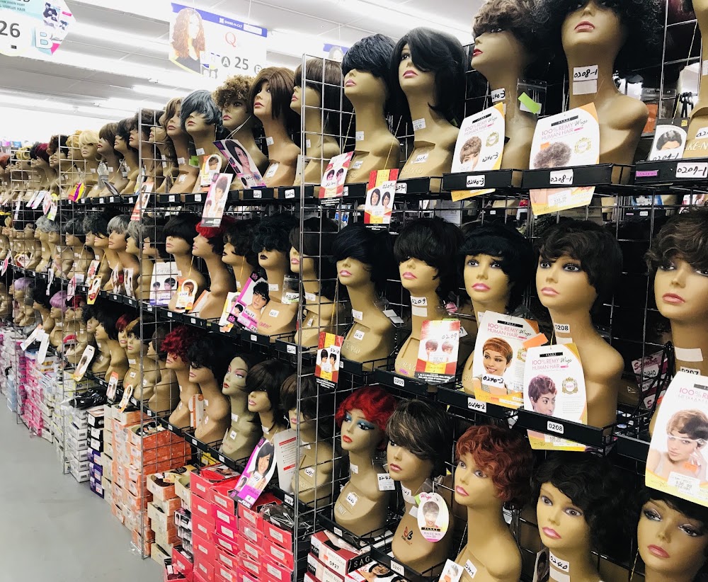 M & M Beauty Outlet photo 3