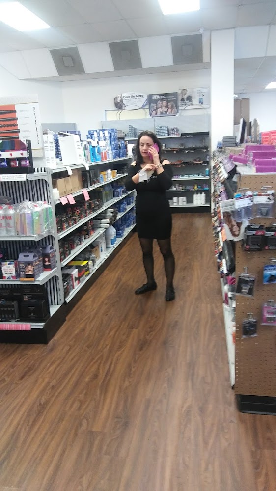 Armstrong McCall Professional Beauty Supply photo 2