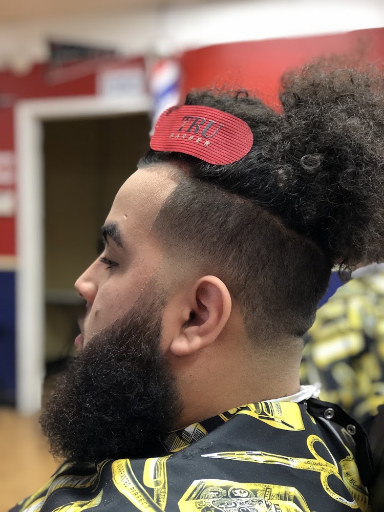 Inside The Business Barber/Beauty Shop photo 4