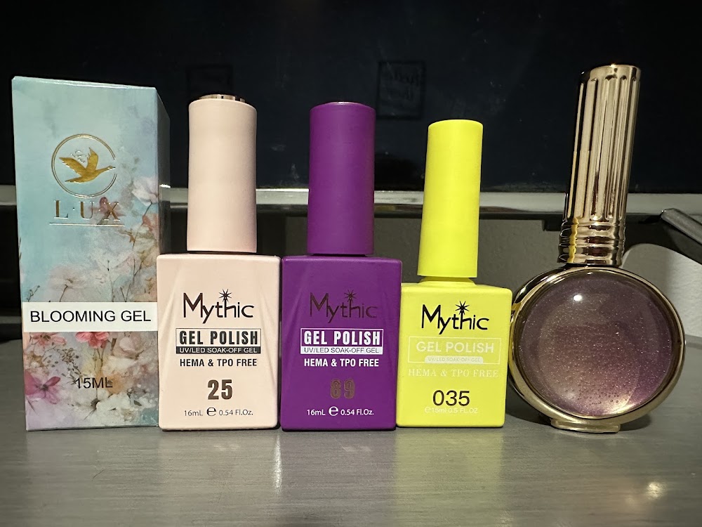 MUA SUPPLY photo 3
