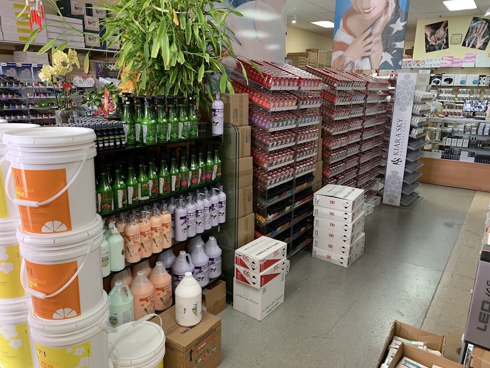 Alo Nail Beauty Supply photo 4