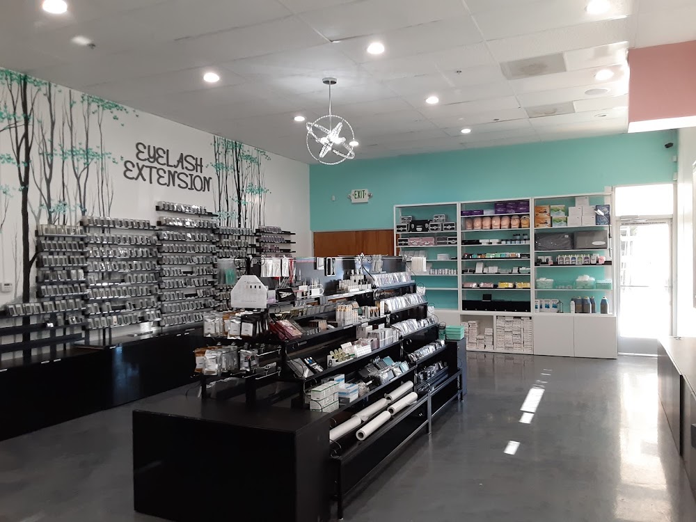 Bella 3D Eyelash Extensions and Permanent Makeup Supplies photo 2