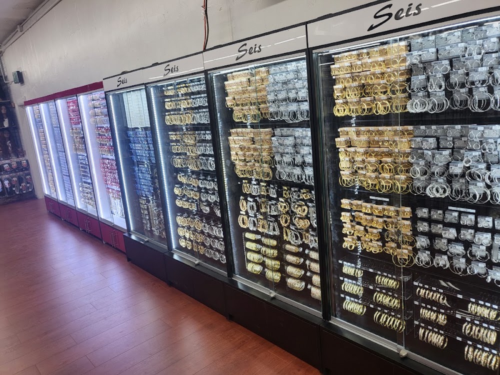 Kern Wig and Beauty Supply photo 4