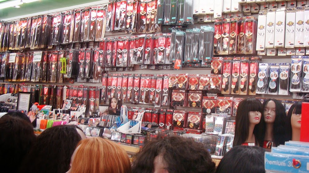 Kiss Beauty Supply photo 4
