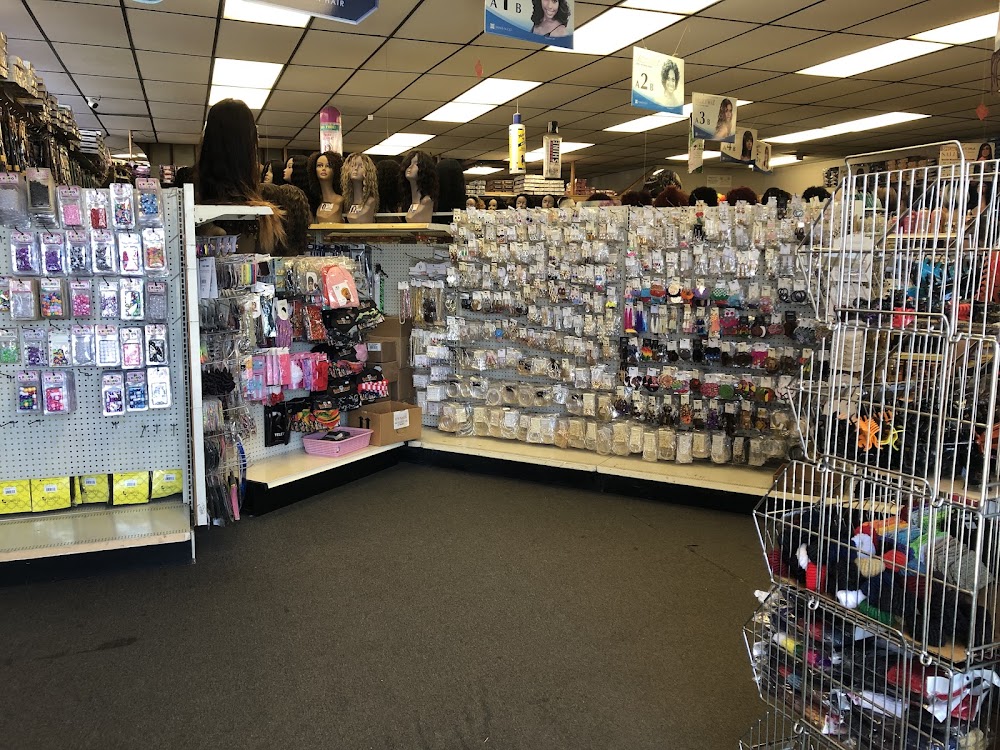 Lyna's Beauty Depot photo 2