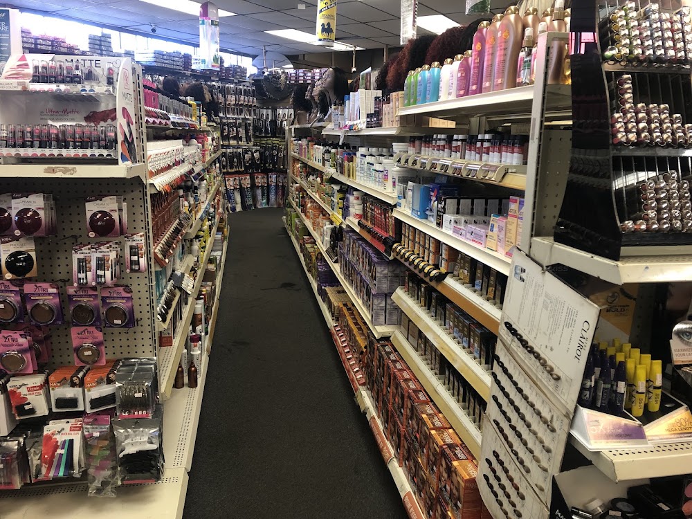 Lyna's Beauty Depot photo 4