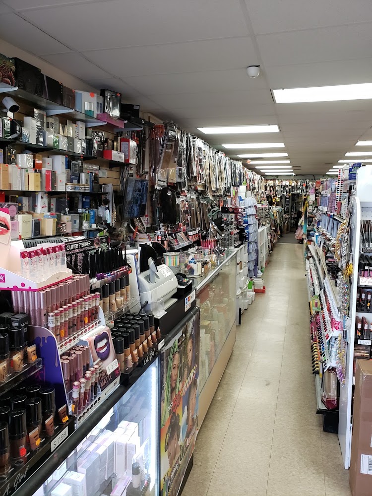 Lynn's Hair & Beauty Supply photo 3