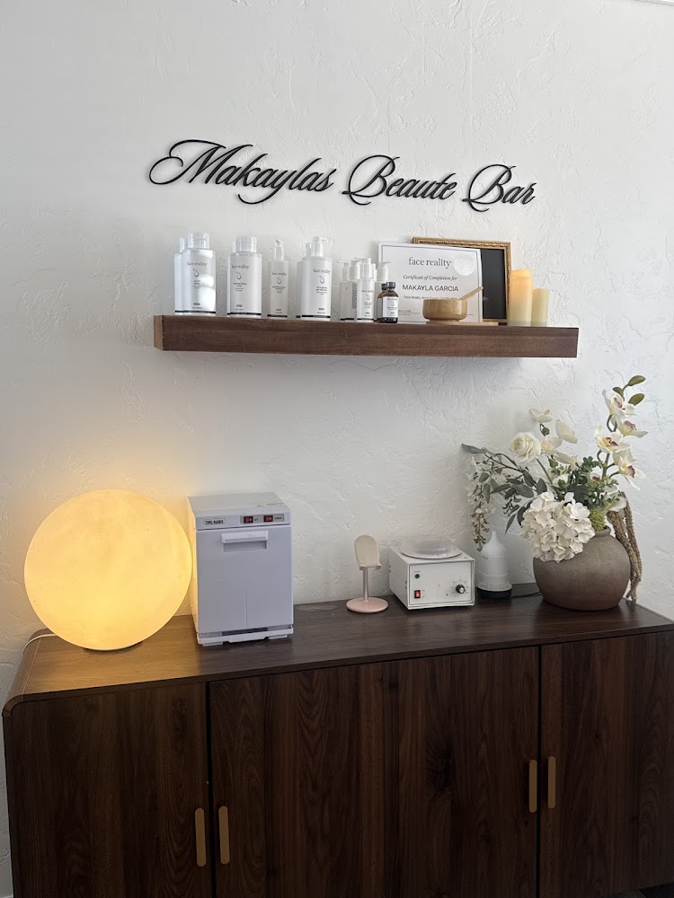 Makaylas Beaute Bar Salon & Lash Supplies photo 5