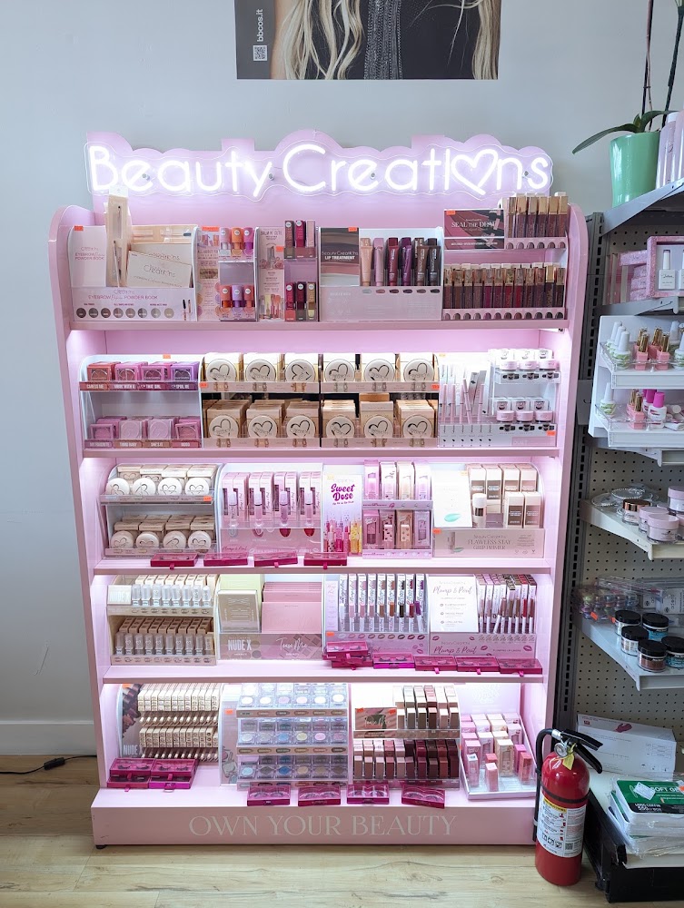 Metamorfosis Beauty Supply photo 5
