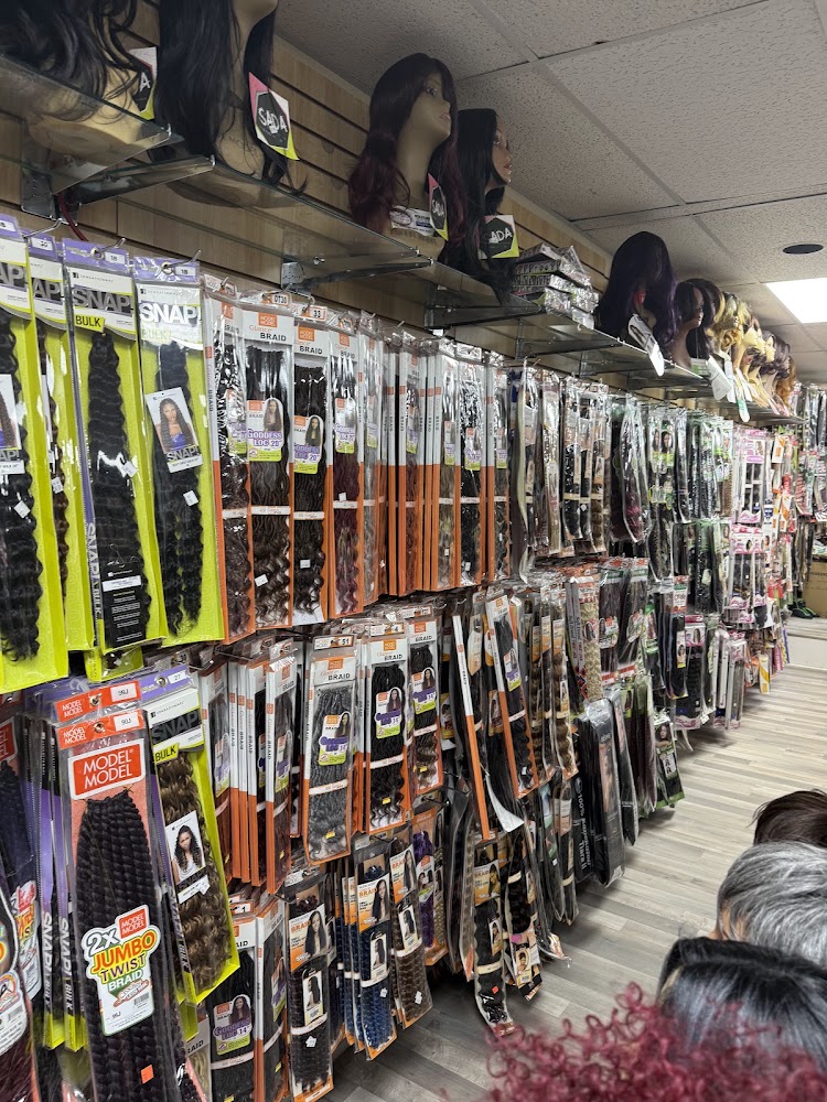 Sarafina's beauty supply photo 3