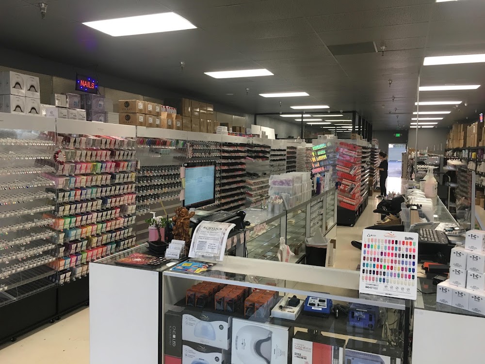 Skyline Beauty Supply FV photo 4