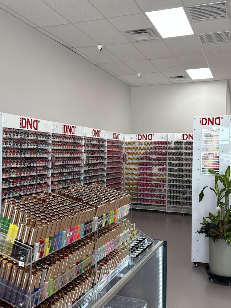 Top Notch Nail & Beauty supply photo 2